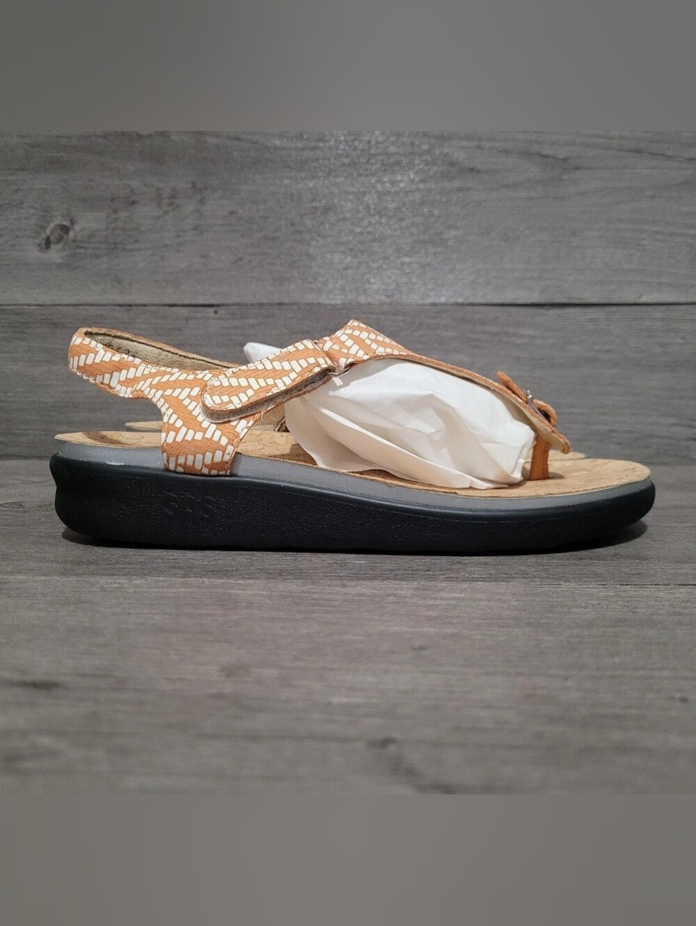 Sas Marina T Strap Womens Size 6 Thong Sandals orange